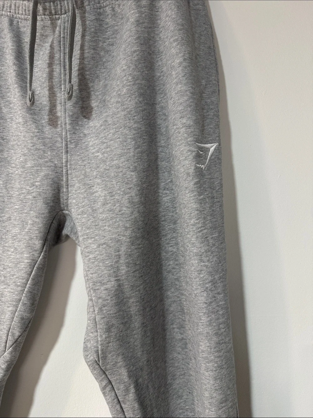 Gymshark Men's Light Grey Tapered Jogger Sweatpants EUC